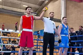 苏州16岁小将闪耀欧洲拳坛图片