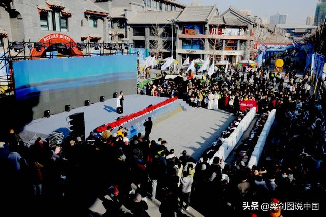 2025年青海同仁热贡文化唐蕃古道行兰州站农文旅商推介活动启幕。