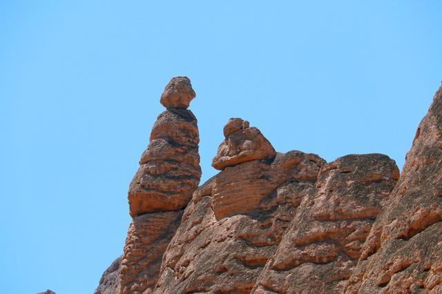 黄河石林，饮马沟大峡谷（谷底仰望）
