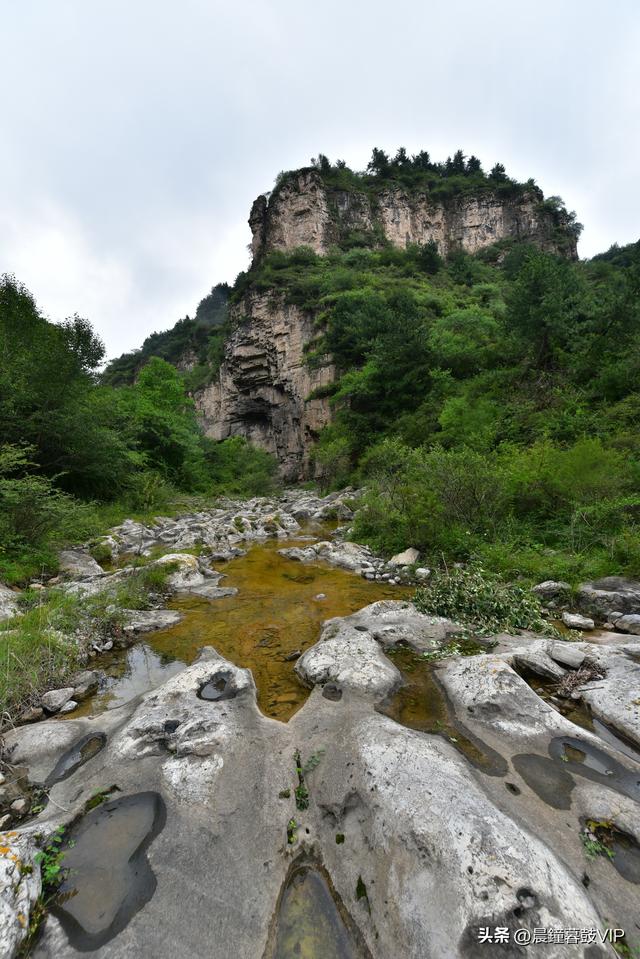 太行山平顺县的天路
