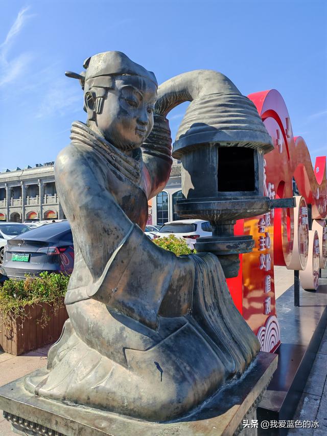 这个时候参观保定古莲花池景区有点时间不对，但还是进来转一圈