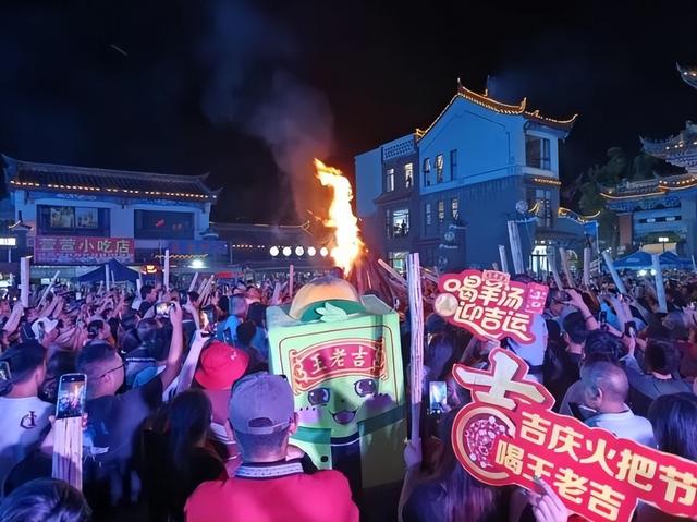 传承不息，创新不止！王老吉郑荣波获颁国家级非遗代表性传承人证书