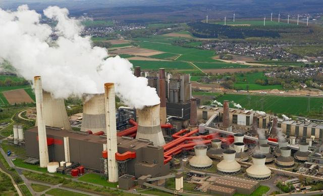 美国没想到	，俄罗斯先下手为强，凌晨不宣而战，炸死8名英美军官