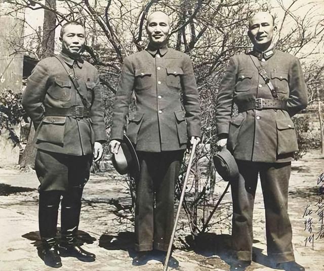 蒋介石临终前告诉蒋经国：我这一生只敬佩一人，畏惧两人!