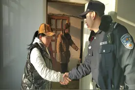 维修水管惹纠纷 冰城民警快化解图片