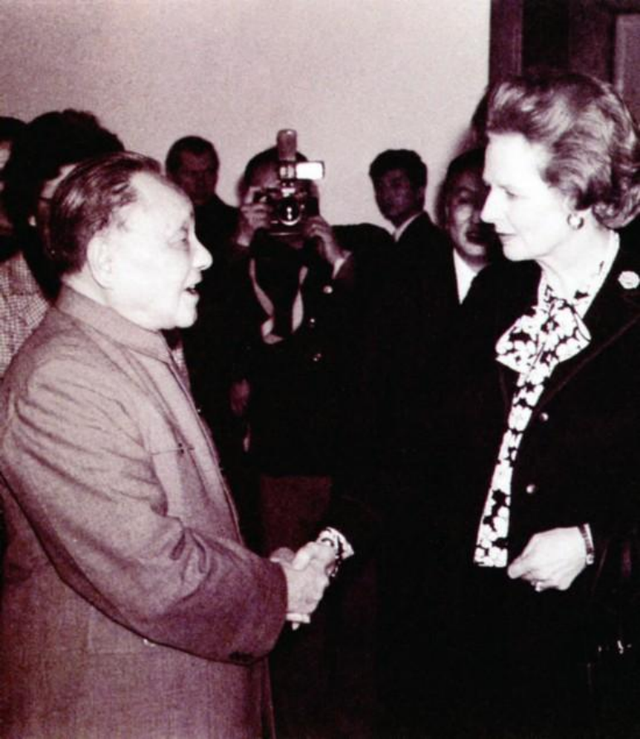 撒切尔夫人在回忆录中坦言：当年并不想归还香港，考虑过发动战争