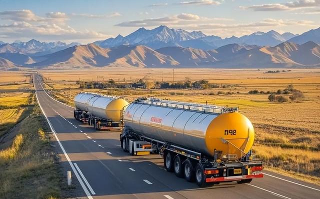 彻底不演了！特朗普宣布，从委扣押的中国油轮，将由美国永久保留