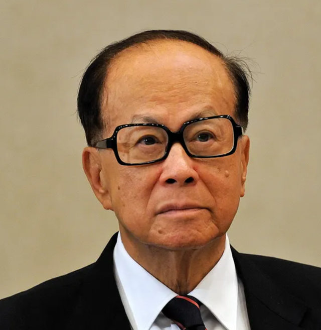港口事件迎新转机，外交部再表态，看了李泽钜的事情我们想复杂了