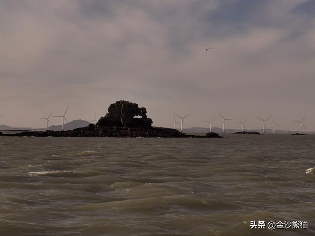 打卡屿头岛厝梁礁"一线天" 登上平潭岛 双龙连续第三年千里走双骑3