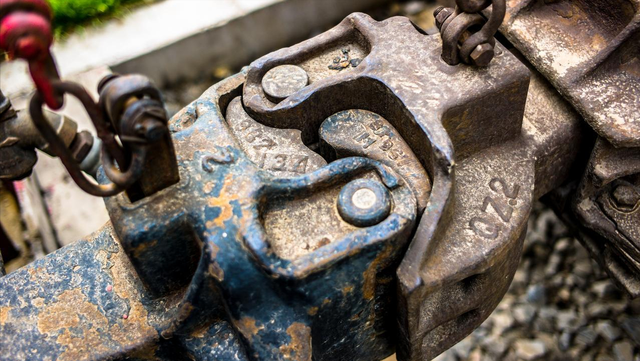 全球首次！中国3.5万吨重载群组列车，连接不用挂钩靠信号？