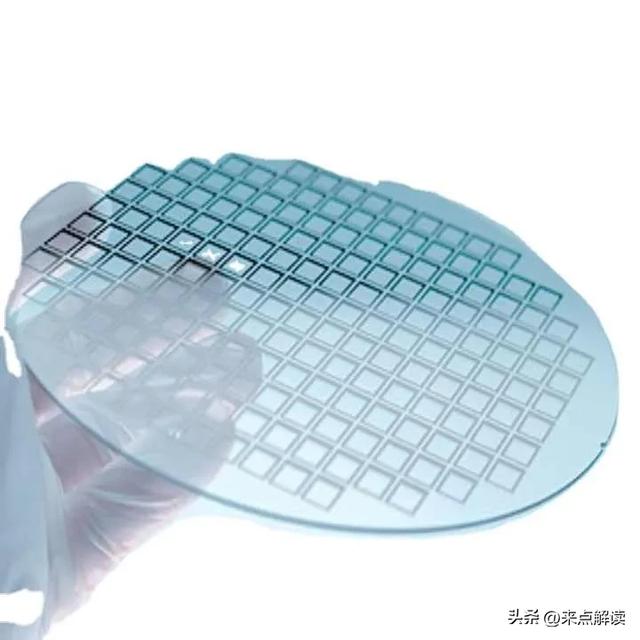玻璃基板“一步之遥”：低损耗适配6G，切割难题有解了！