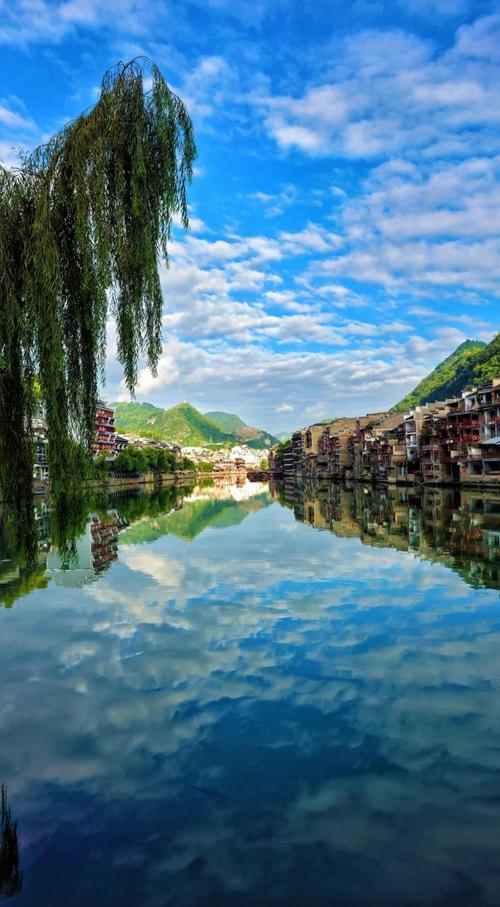退休后试过一年住一城，这六个地方让我不舍离开