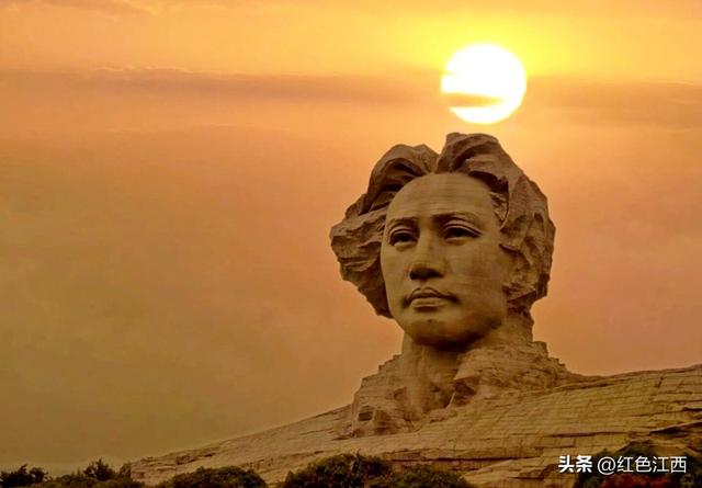 橘子洲头：追寻伟人足迹，感悟历史与自然的交融