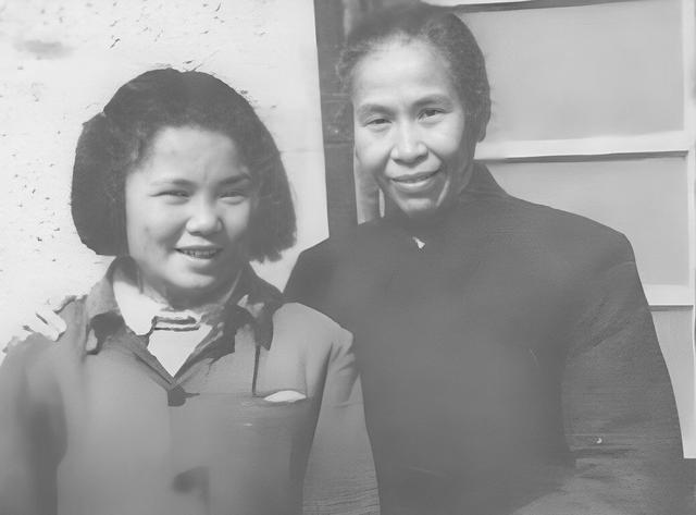 1954年，贺敏学前往中南海做客，毛主席一高兴，亲自打破一个常规