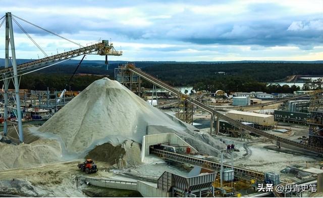 又一个中国伙伴倒向美国，撕毁合同，骗走20亿！把矛头对准了中国