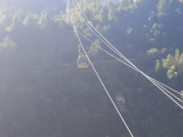 福地怀化 懂你如家｜雪峰山高铁观光索道今日启幕，云端天路尽显“北斗”神韵