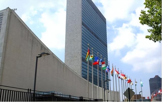 中日恶斗惊动联合国，182国作出选择	，中方堵死日本“入常”之路