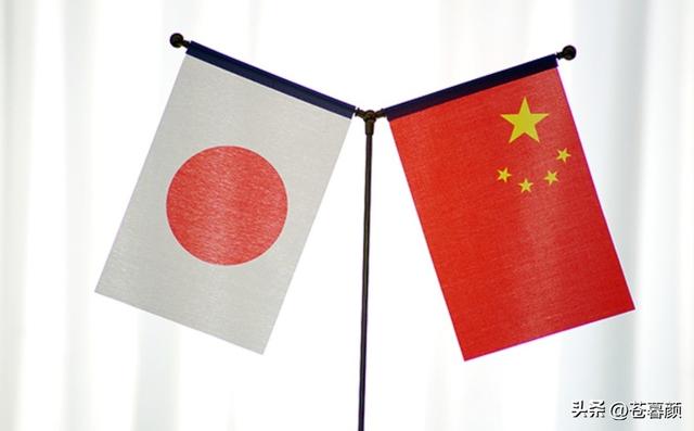 中日谈完了，日本官员沉默离开，高市无牌可打，连美国也撤走中导