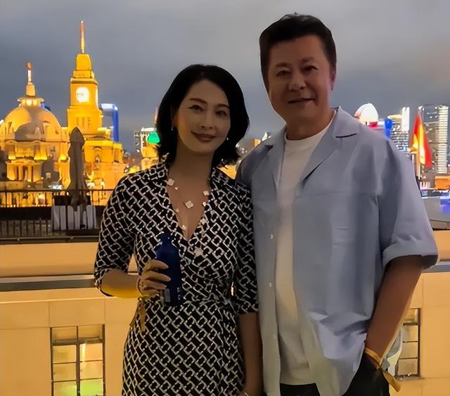 中国赚钱美国花？老戏骨祖孙三代在美奢华享乐 过上“人上人”生活