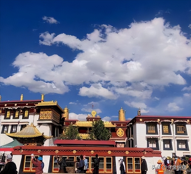 新疆西藏谁更重要？国家70年揭秘，原来"攻"与"守"是这么分工的!