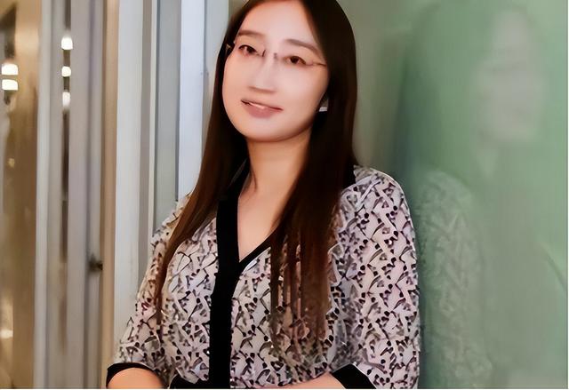 上海交大校花钱璐璐，39岁留美拿终身教职，却因婚姻四次惹争议