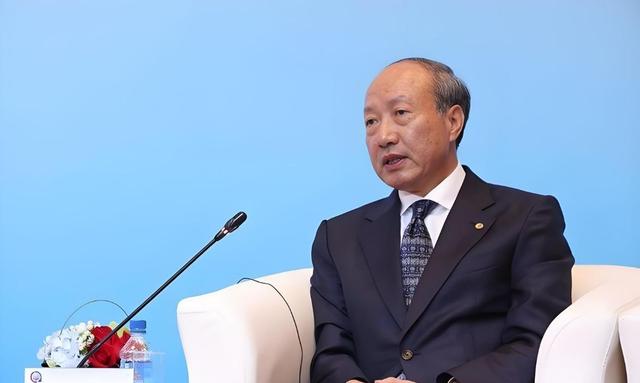 比恒大还夸张，中国第二大民企轰然倒塌负债7500亿，创始人被抓