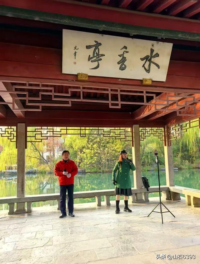 新华社原军事记者陶俊峰泉城美拍：《初冬大明湖晨曦美景》