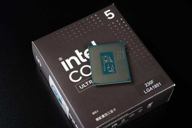英特尔酷睿Ultra5 230F+铭瑄挑战者H810ITX+乔思伯NV10装机分享！