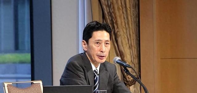 沉默11天后，高市早苗发声，让14亿中国人失望，强迫中方与她见面