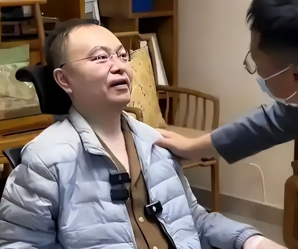 十亿能换来一命？47岁蔡磊与渐冻症抗争6年后，近况大不一样！