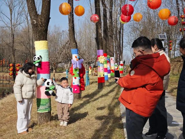 火爆出圈！文池景区童趣树偶成新春打卡爆款