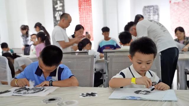 兴义：跟着文化来体验 沉浸式文化游受青睐