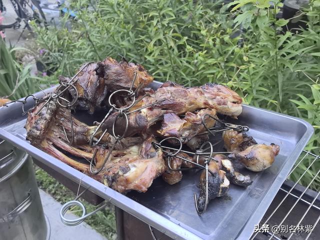 和新结识的伙伴包车去额尔古纳国家湿地公园，晚上吃烤羊排（11）