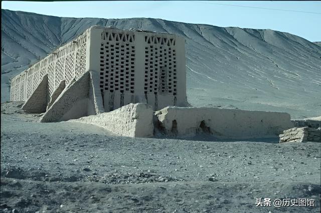 实拍：1986年的乌鲁木齐，风光古朴又自然！