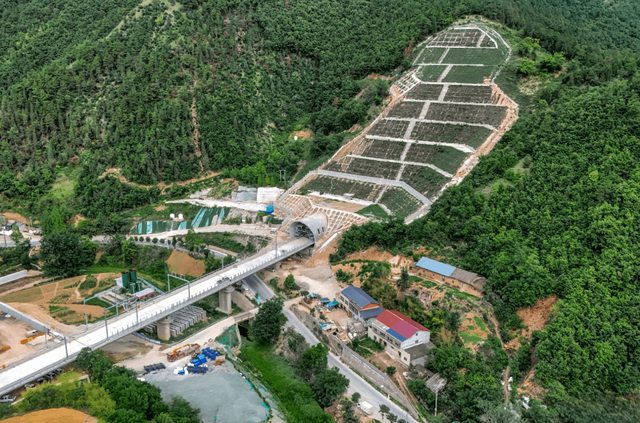 天河机场停车24小时多少钱，省钱停车攻略快收好