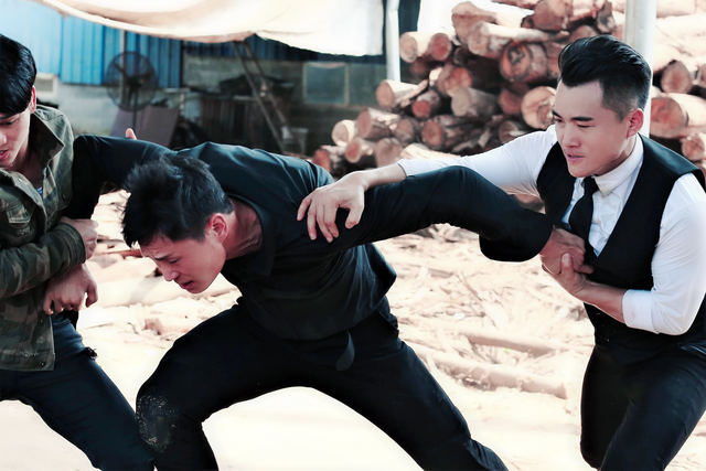 从摔狗到反杀，山西多人闯宅打砸致1死3伤，算不算防卫过当？