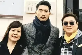高以翔母亲：丧子又丧夫，74岁的她与大儿子相依为命令人泪目！图片