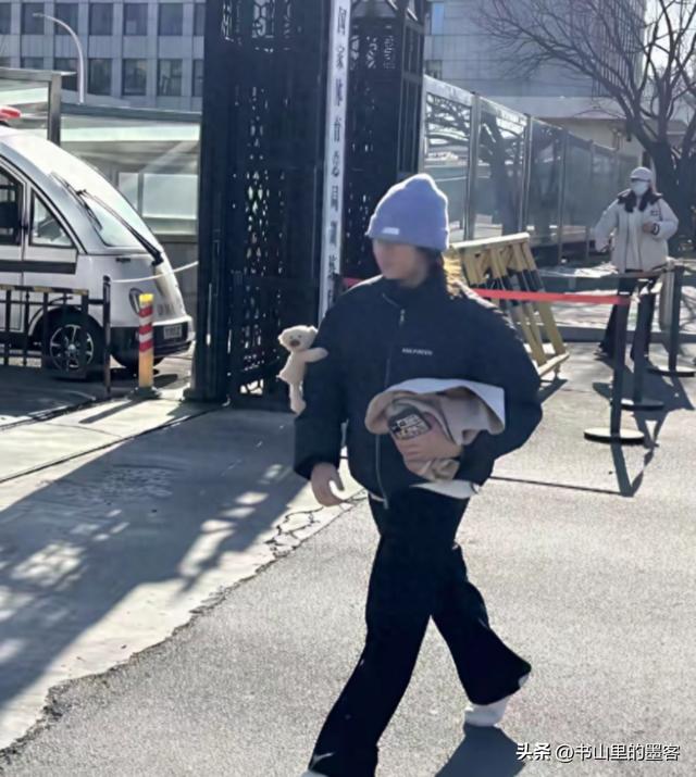 全红婵正式回归亮相！身材高挑颜值超级抢眼，留长发后判若两人