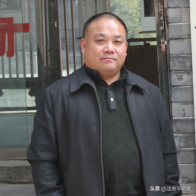 释永信家庭情况：大哥开武校，四弟已出家，母亲和二哥一起生活
