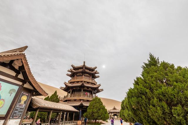 中国石窟 NO.1! 这座低调了上千年的城市，曾让张大千都流连忘返！