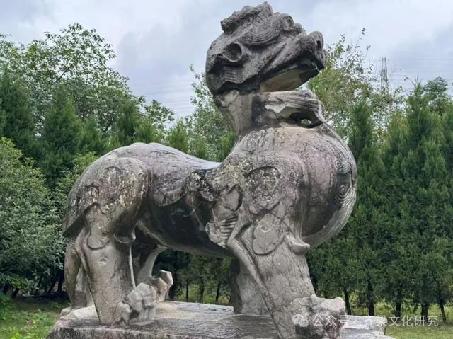 实地探访南京狮子冲昭明太子萧统和他母亲丁令光的安宁陵