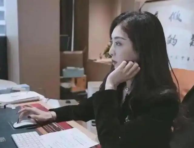 “买英国精子生3娃”的山东女人，8年后现状曝光！如今她后悔不？