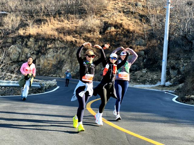 步履叩响泰山，暖意丈量山河：第十七届环泰山T60大徒步综述