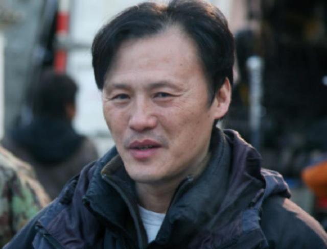 原来他们是夫妻，因戏生情恩爱41年，演完《生万物》终于红了！
