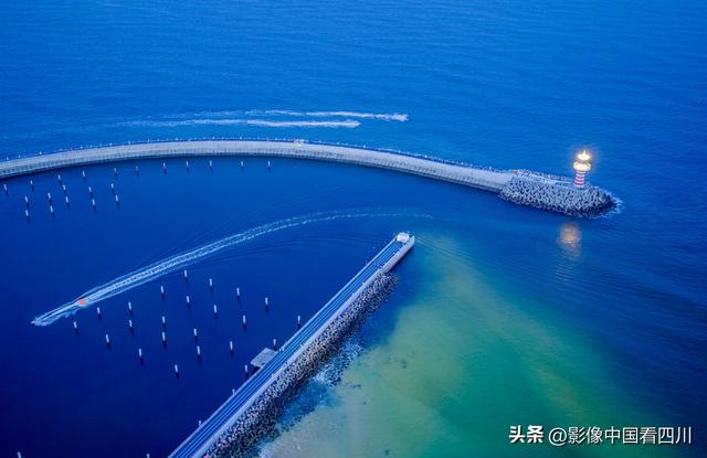 海南陵水：自由灯塔引客来