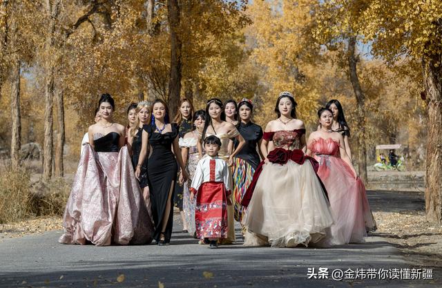 新疆阿瓦提县第二届金胡杨节“胡杨公主”评选演绎美丽动人故事