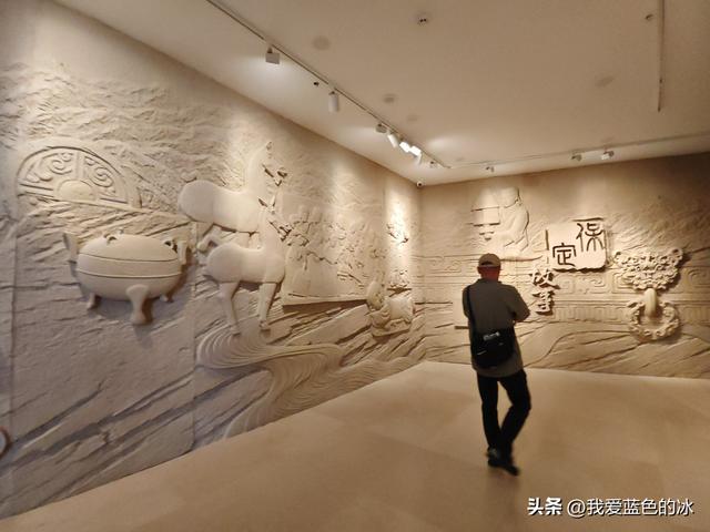 参观保定市博物馆，看到这个展厅，就觉得这个博物馆档次不够高