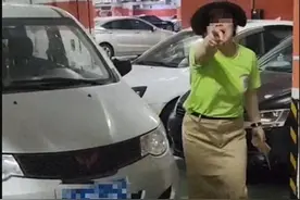 警方何时执法？嚣张女子砸车跨省"逃亡"嘚瑟！图片