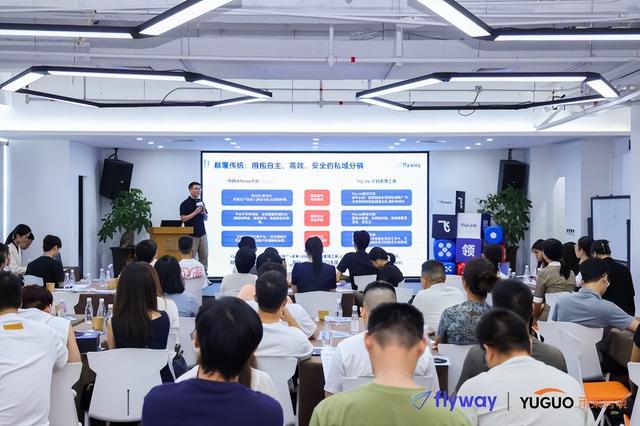 建站收单+高效分销，跨境卖家旺季突围神器来了！