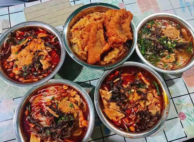 去广西旅游,吃到了广西10大特产,尤其第6种,特别好吃!